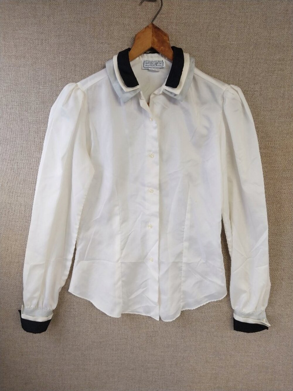 Stitches by Marjorie de Martino Vintage 80s White Blouse Tier Cuff Collar Size 9